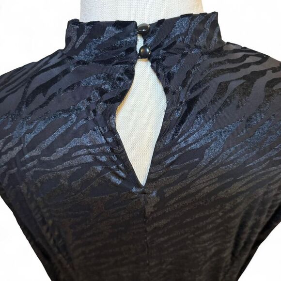 Lane Bryant Women’s Black Zebra Burnout Bodycon Mock Neck Dress Size 18 - Picture 9 of 10